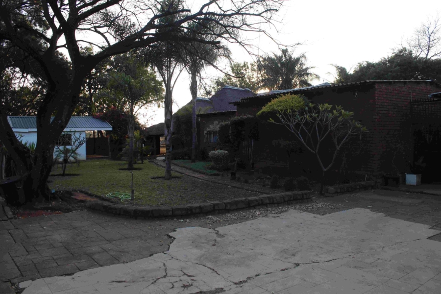 9 Bedroom Property for Sale in Schietfontein Ah North West